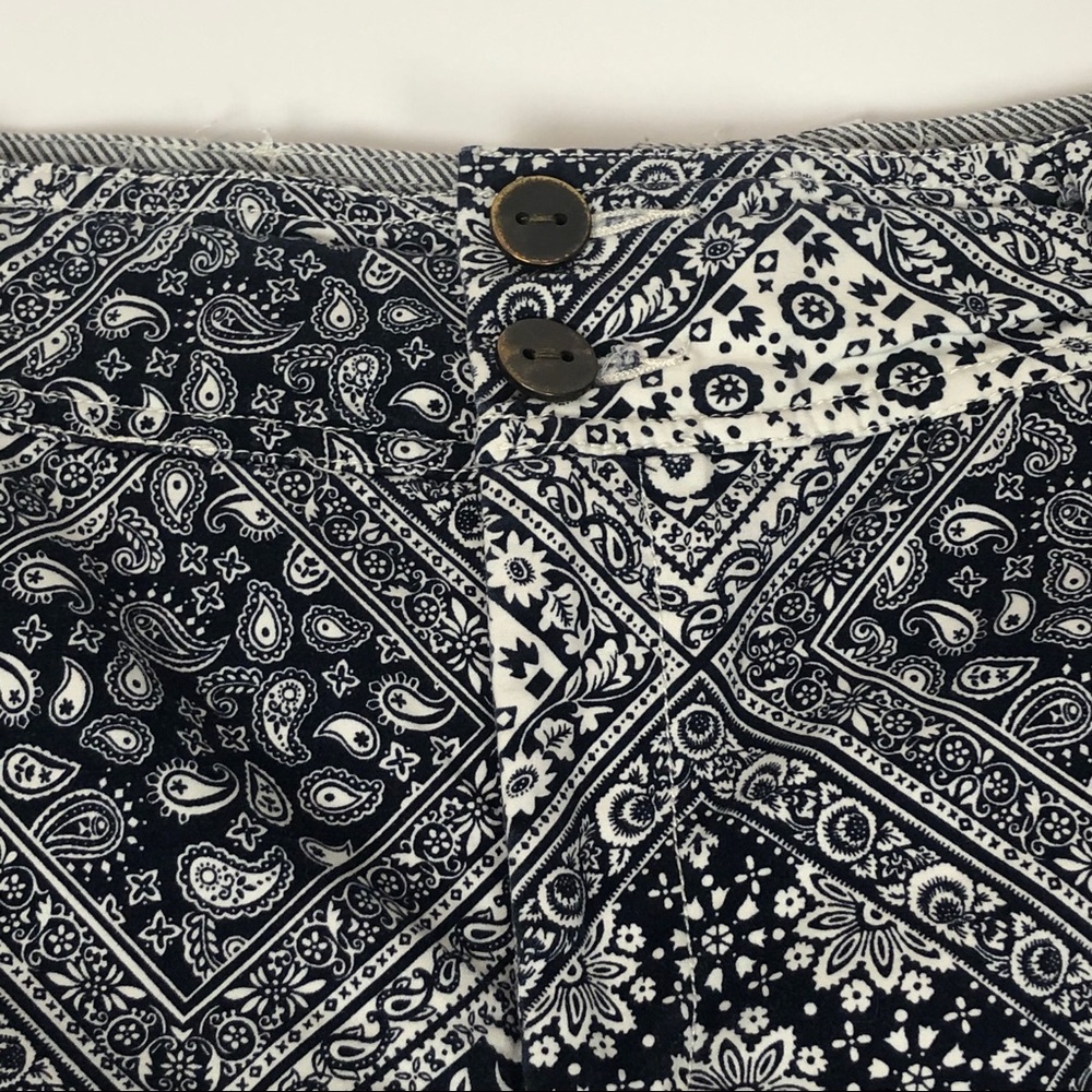 Anthropologie Cartonnier Navy white floral shorts - Picture 3 of 7